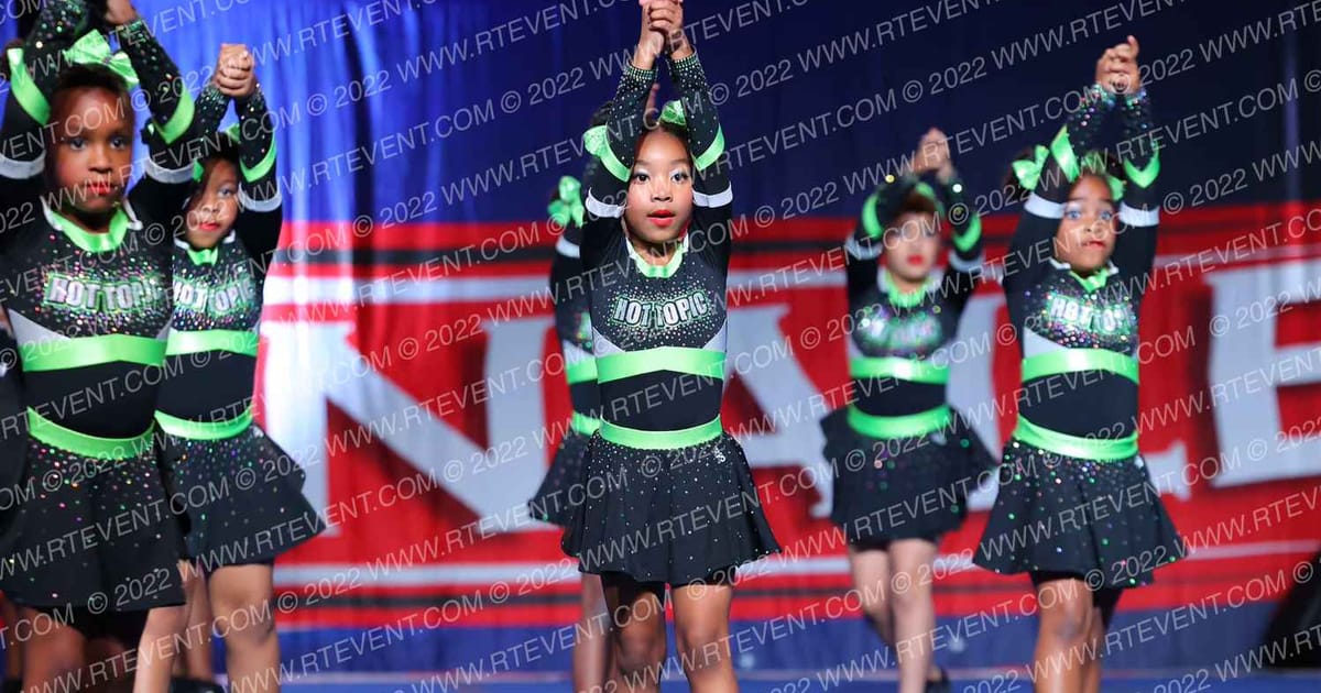 Hot Topic All Stars Sweetie Pies · THE FINALE AT THE KALAHARI