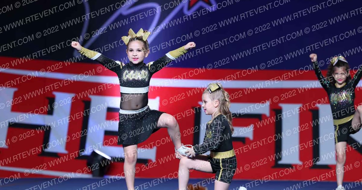 Celebrity Cheer Tiny Stars · THE FINALE AT THE KALAHARI