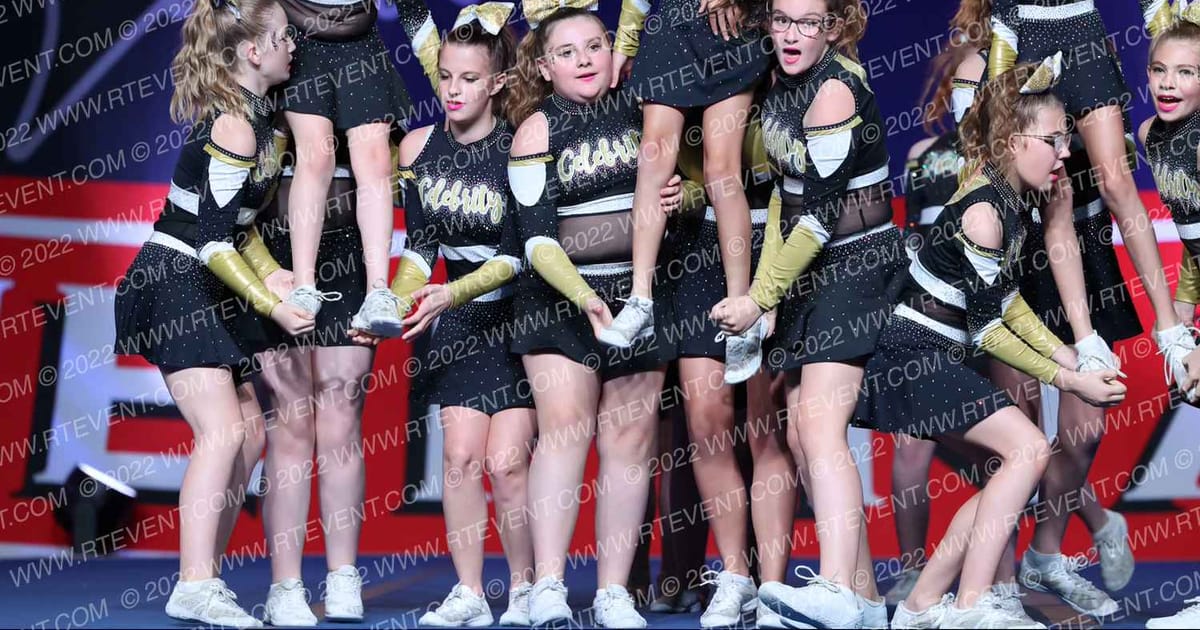 Celebrity Cheer Hot Shots · THE FINALE AT THE KALAHARI