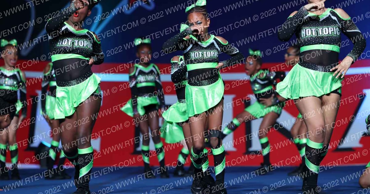 Hot Topic All Stars Sweet and Sassy Cover Girls · THE FINALE AT THE KALAHARI