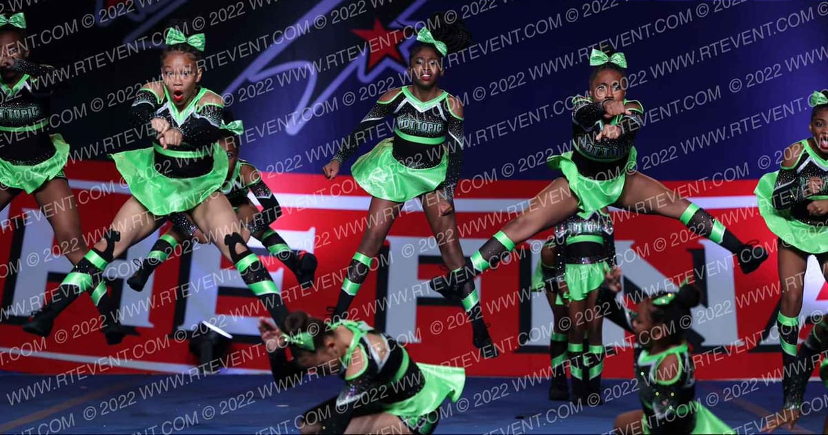 Hot Topic All Stars Sweet Bombshells · THE FINALE AT THE KALAHARI
