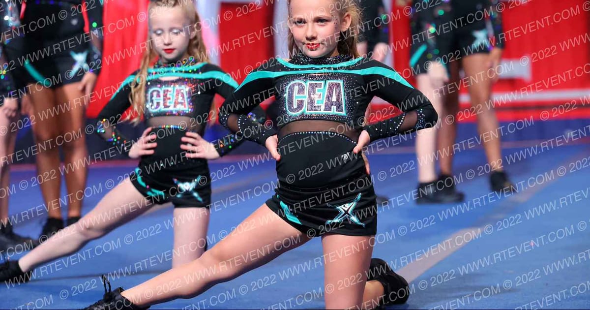 Cheer Extreme SOMD Hit Squad · THE FINALE AT THE KALAHARI