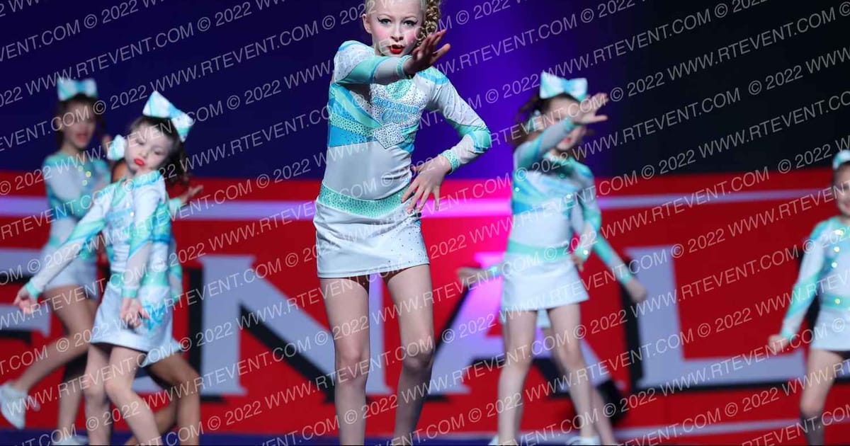 Cross Valley Cheer Emeralds · THE FINALE AT THE KALAHARI