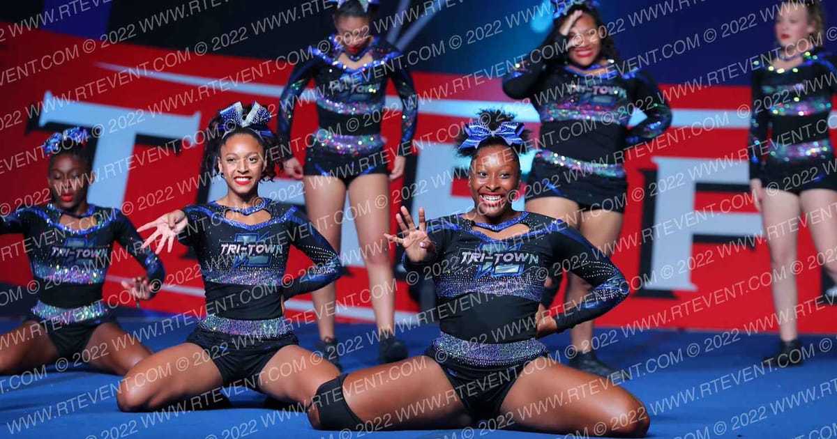 Tri-Town Competitive Cheer Black Ice · THE FINALE AT THE KALAHARI