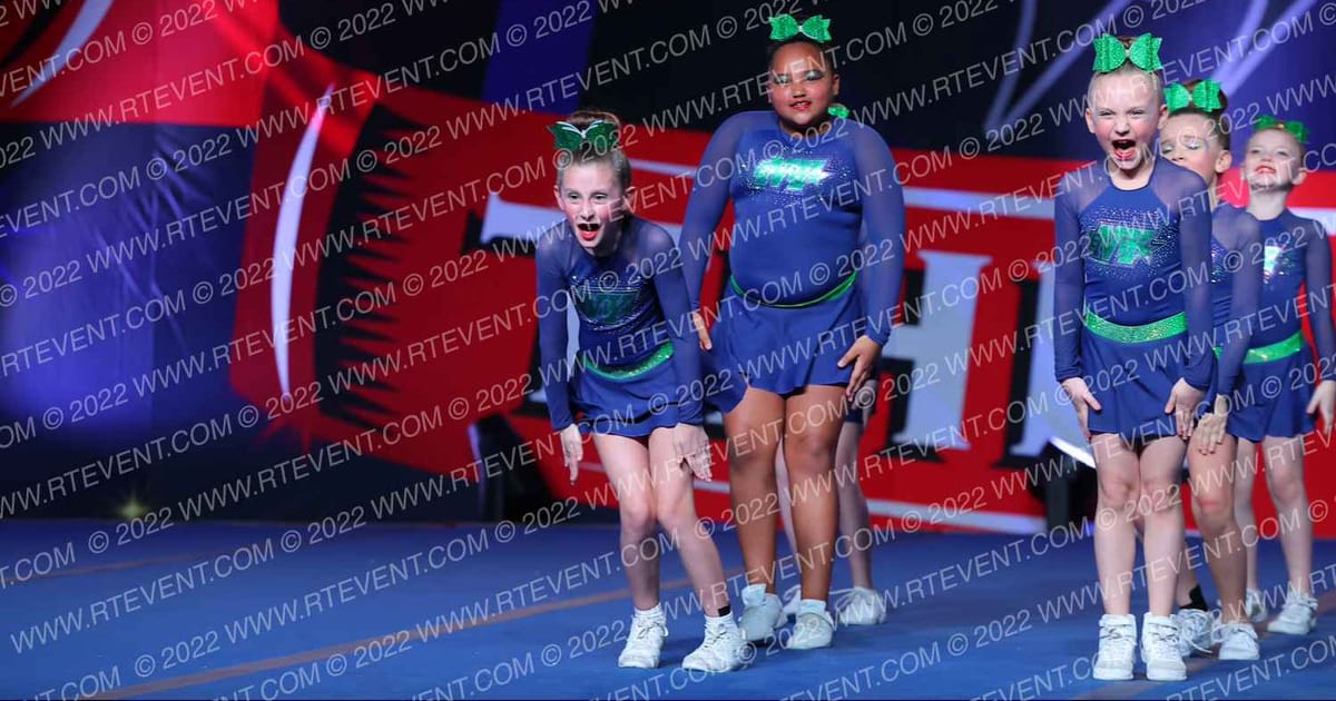 Buffalo Envy All Stars Mini Empire · THE FINALE AT THE KALAHARI
