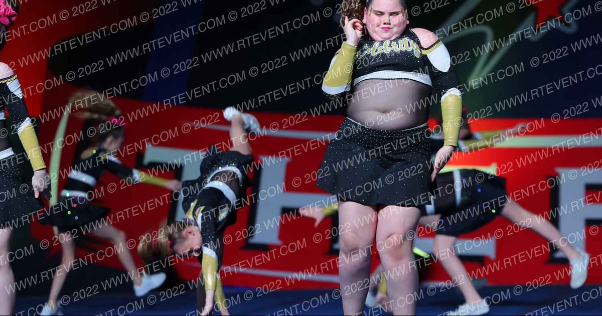 Celebrity Cheer Pink Ladies · THE FINALE AT THE KALAHARI