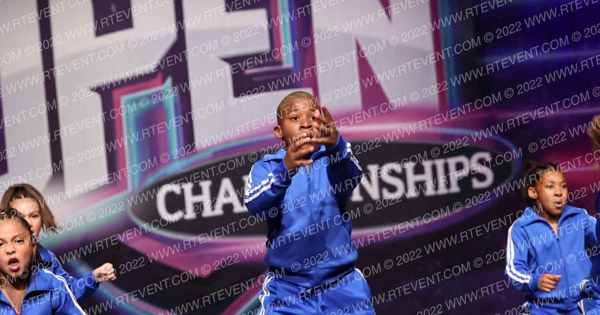 TNT & PDC Cheer & Dance Psych Dance Crew · Open Hollywood