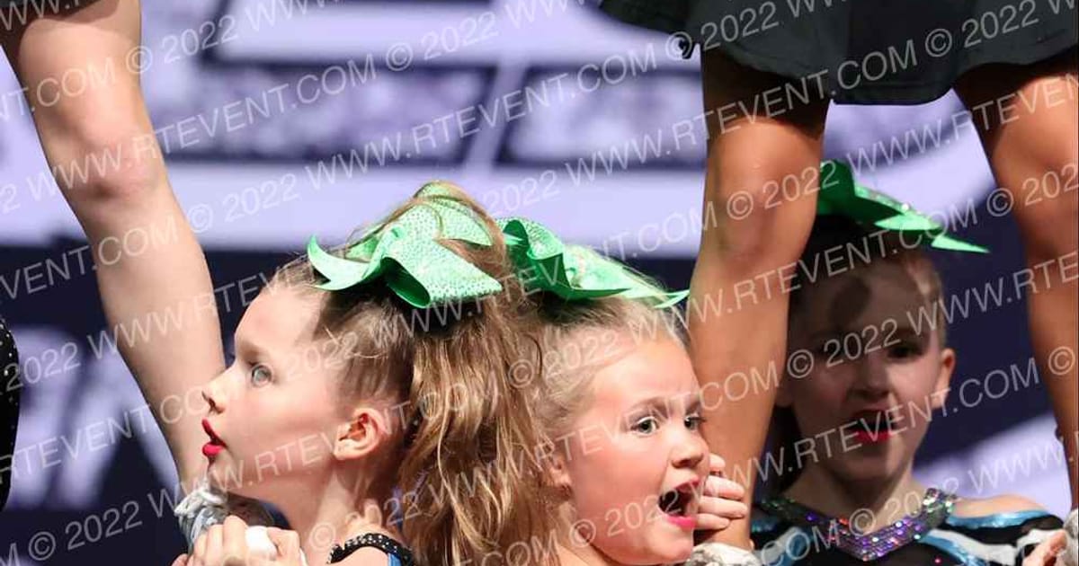 Eagles Elite Cheerleading Glow · US Finals Myrtle Beach