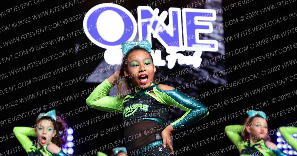 Express Stingers Yellow Jackets · The One Finals Orlando Hall WE Two