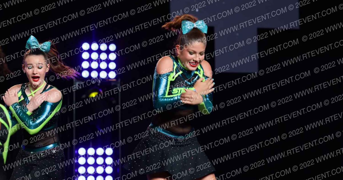 Express Stingers Teal Buzz · The One Finals Orlando Hall WE Two