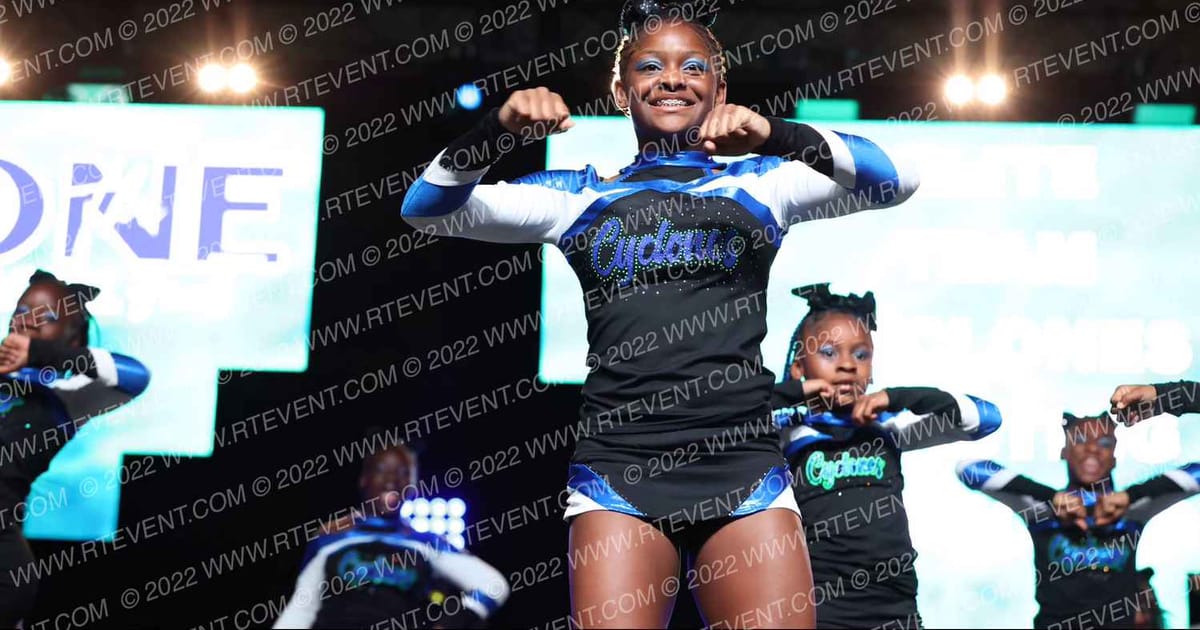 Elite Team Cyclones Twisting Diamonds · The One Finals Orlando Hall WD One