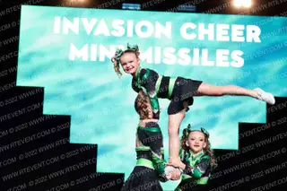 Invasion Cheer Mini Missiles