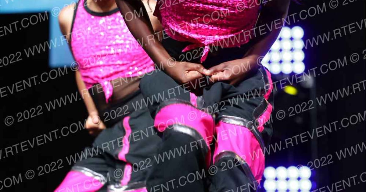 Hot Topic Mini Divas · The One Finals Orlando Hall WE Two