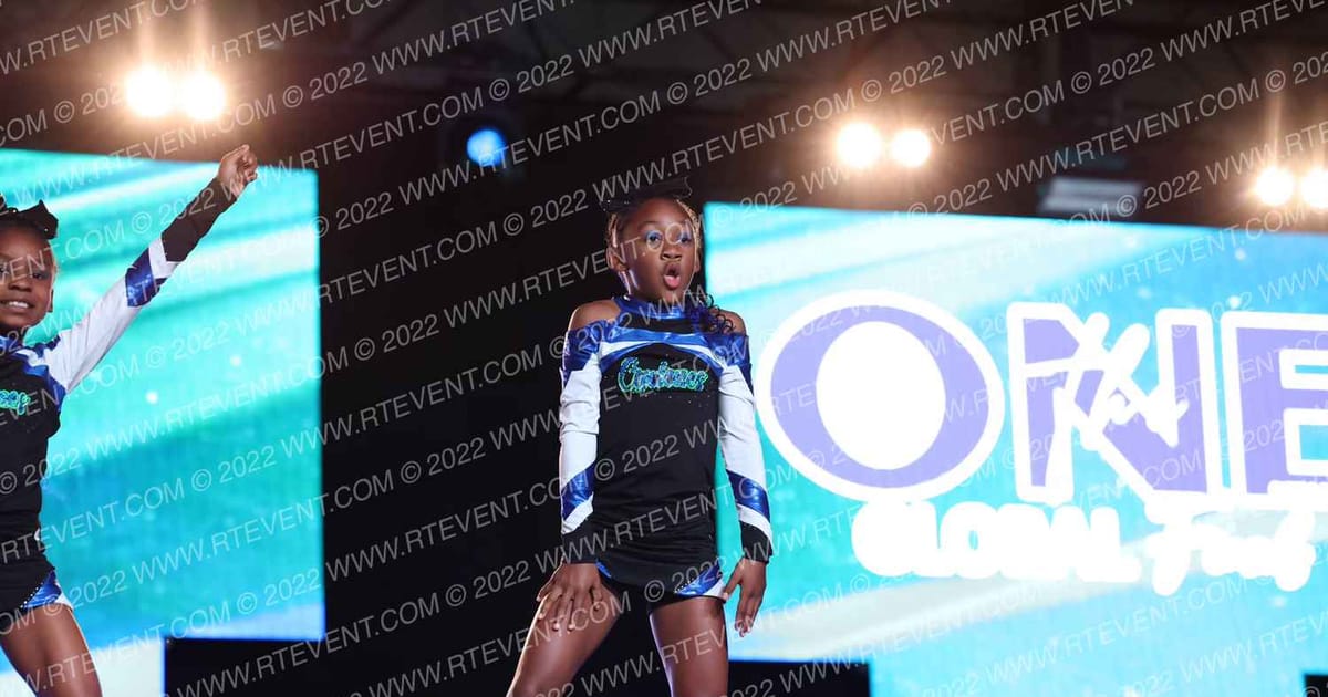 Elite Team Cyclones Twisting Diamonds · The One Finals Orlando Hall WD One