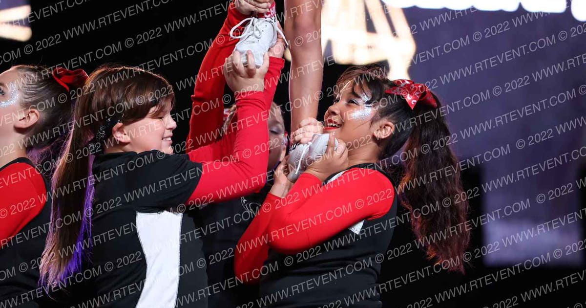 Comet's Cheer Club Shooting Stars · The One Finals Orlando Hall WD One