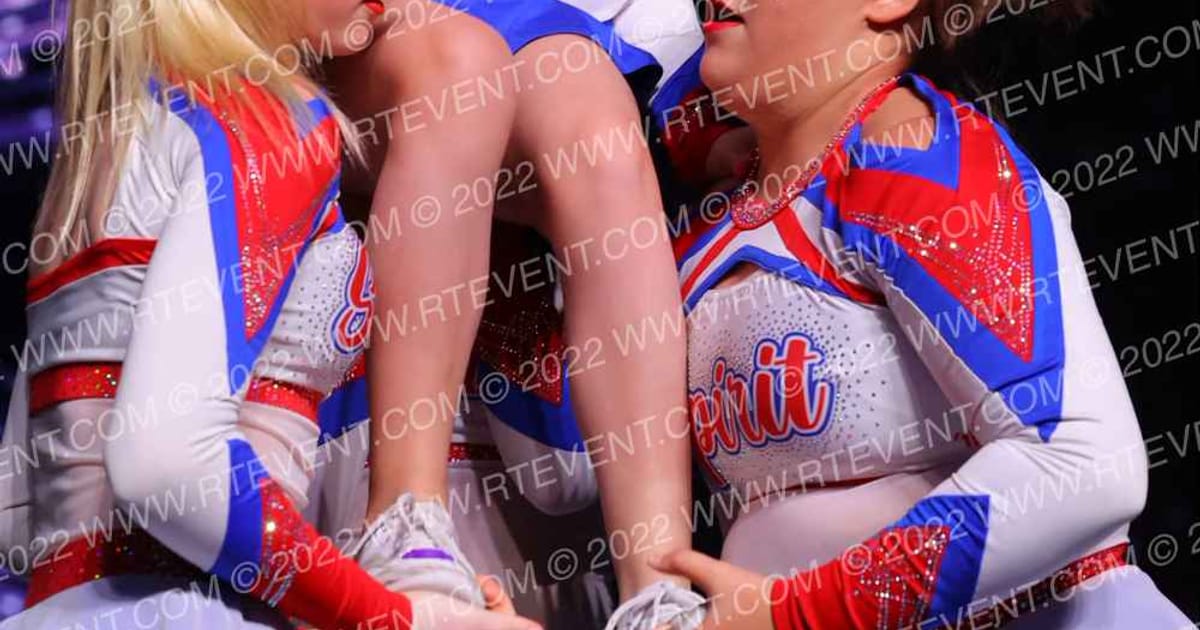 Spirit Xplosion Royalty · All Star Worlds Hall A Thursday Photo
