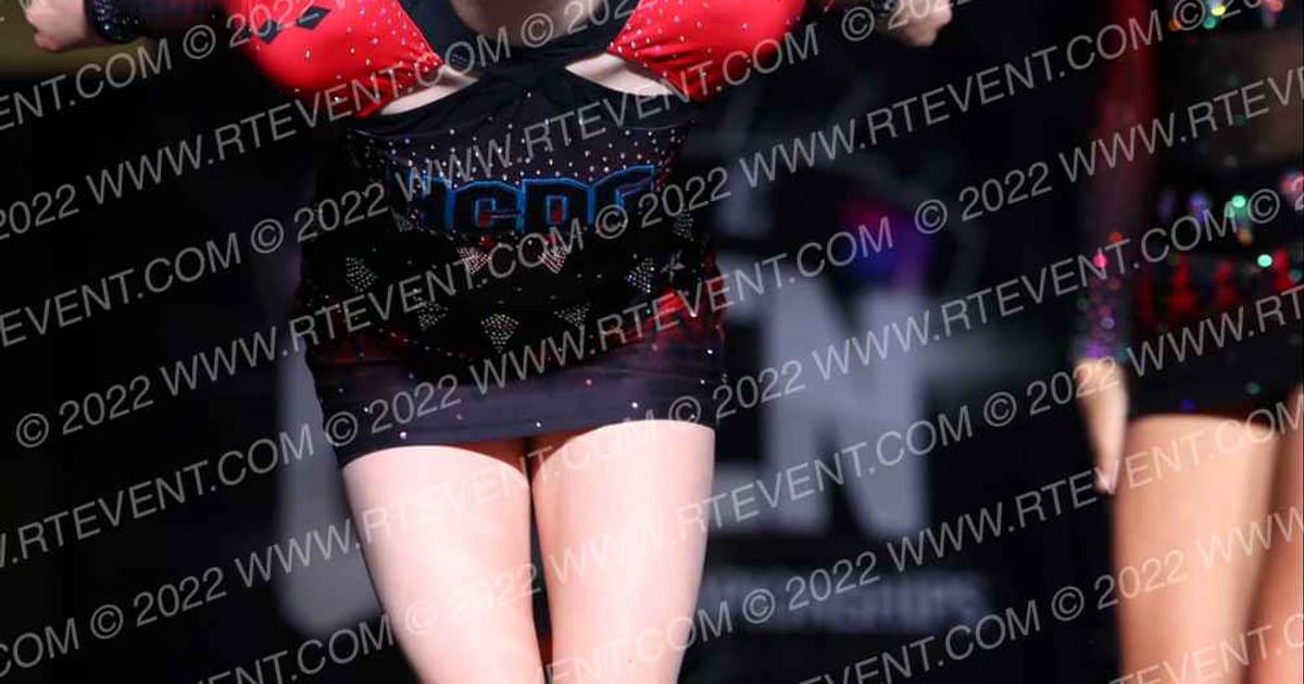 Hillsborough Cheer UnCrushable · All Star Worlds Hall B Thursday Photo