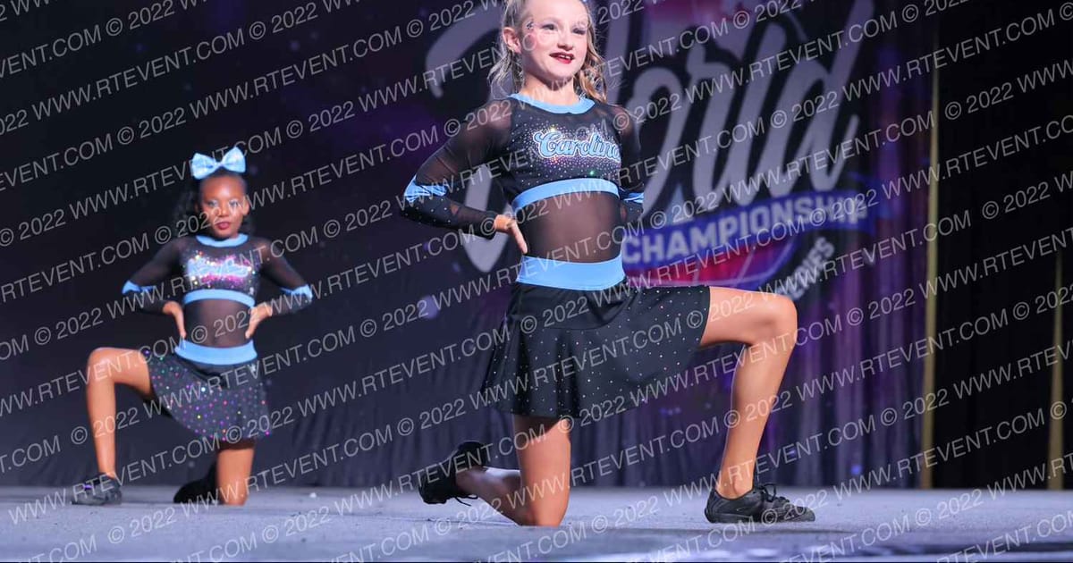 Carolina Athletics Glamour Girls · All Star Worlds Hall A Thursday Photo