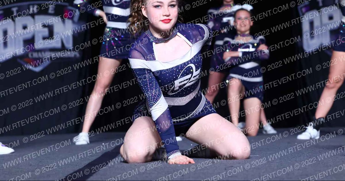 Findlay Cheer Elite Lunar Ladies · All Star Worlds Hall C Thursday Photo