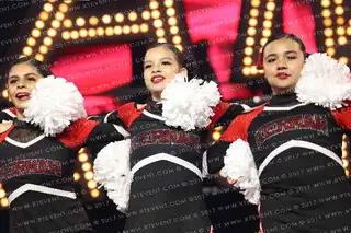KERMAN YOUTH CHEER SENIORS