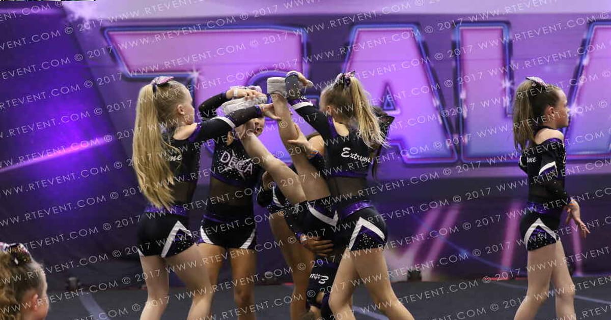 Derby Extreme Glitter Girls · Gateway to the Galaxy