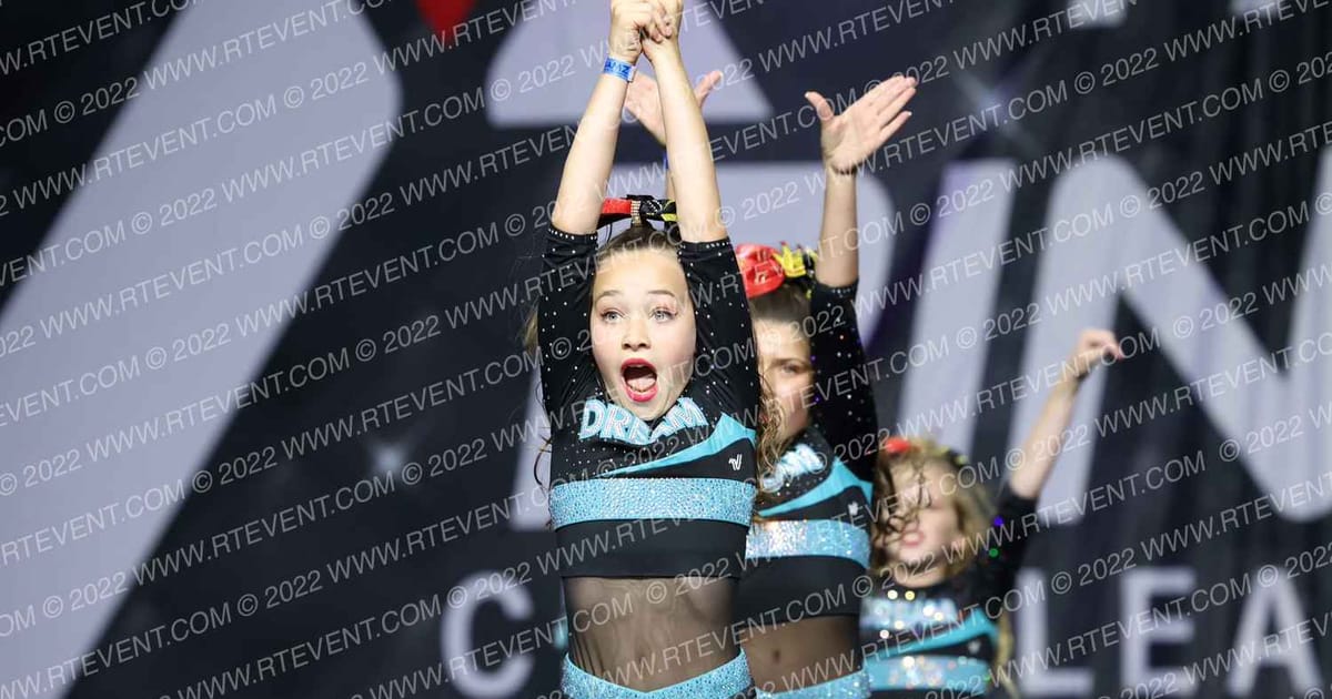 LA DREAM ALL STARS LOVE · The Pinnacle Cheerleading Championship