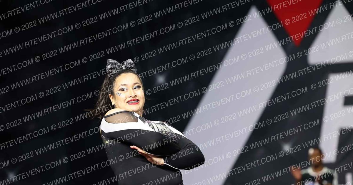 BLINGING ATHLETICS BLING QUEENS · The Pinnacle Cheerleading Championship
