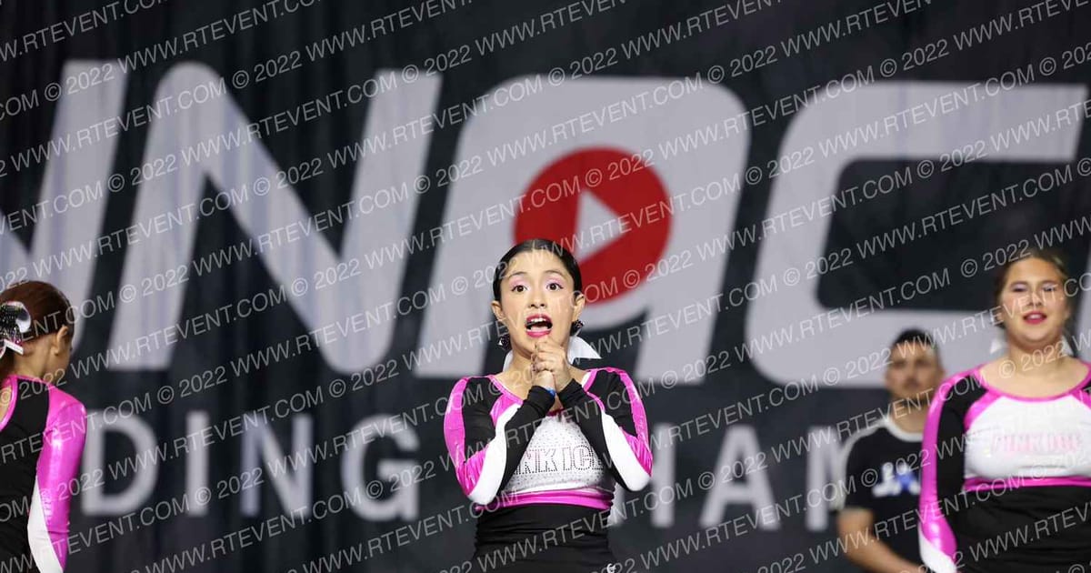 ESCONDIDO PINK ICE · The Pinnacle Cheerleading Championship