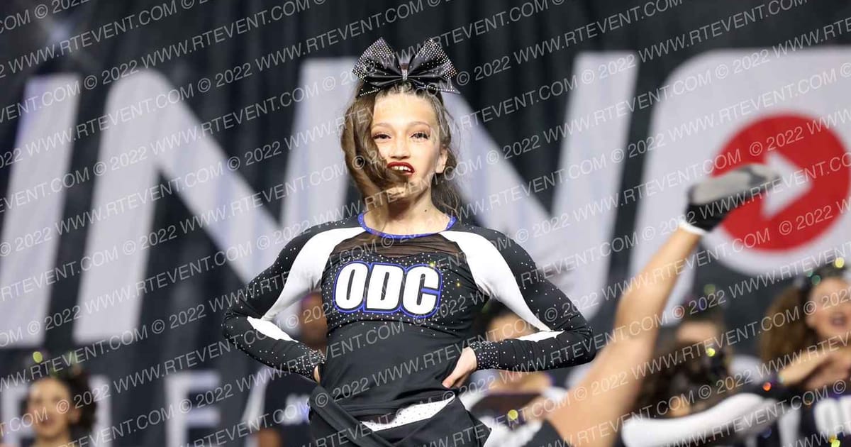 ONE DREAM GLAMOUR GIRLS · The Pinnacle Cheerleading Championship