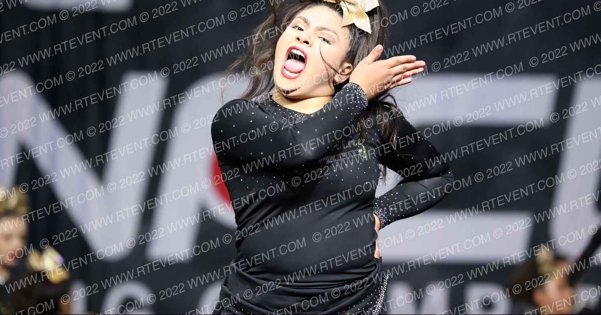 LIGHTNING ELITE CRYSTALS · The Pinnacle Cheerleading Championship