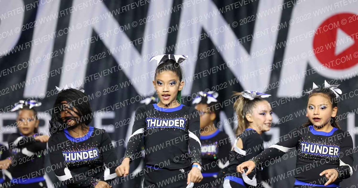 THUNDER ALLSTARS TWISTER · The Pinnacle Cheerleading Championship