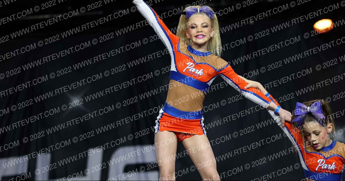 PARK ELITE TEAM TEAM ROYALE · The Pinnacle Cheerleading Championship