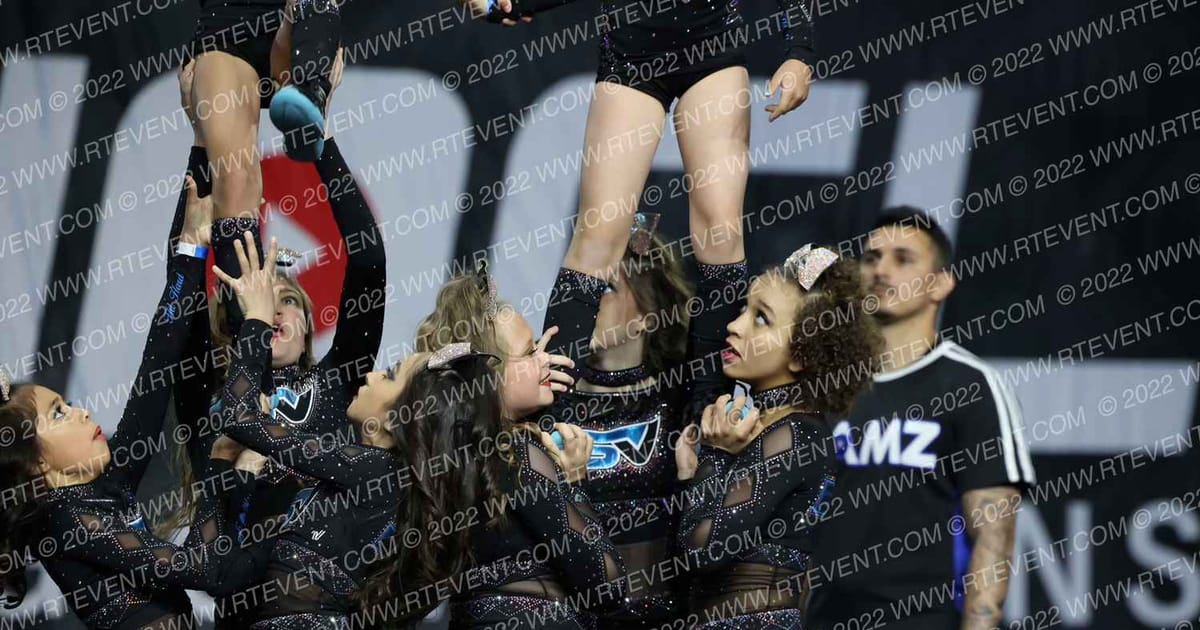 SIERRA VISTA ELITE QUEENS · The Pinnacle Cheerleading Championship