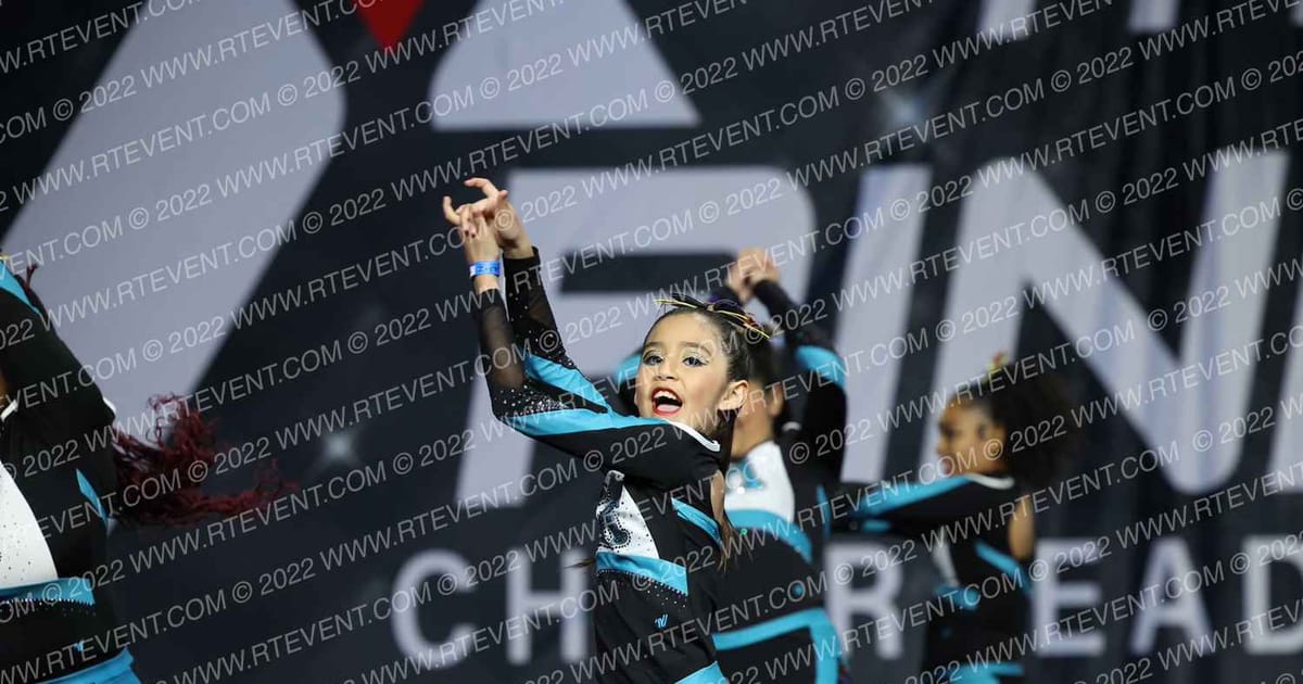 LA DREAM ALL STARS MIDNIGHT · The Pinnacle Cheerleading Championship