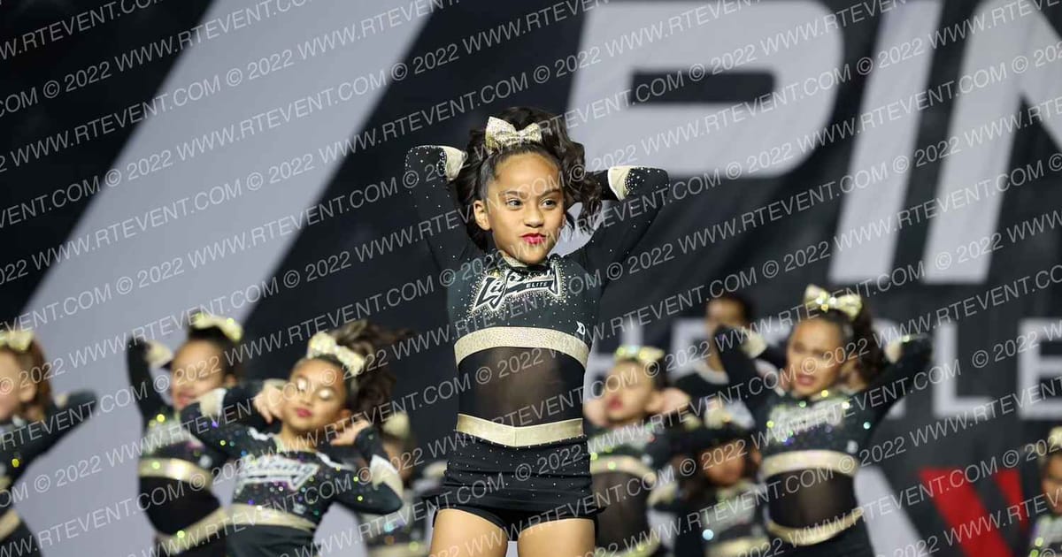 LIGHTNING ELITE SNOW ANGELS · The Pinnacle Cheerleading Championship