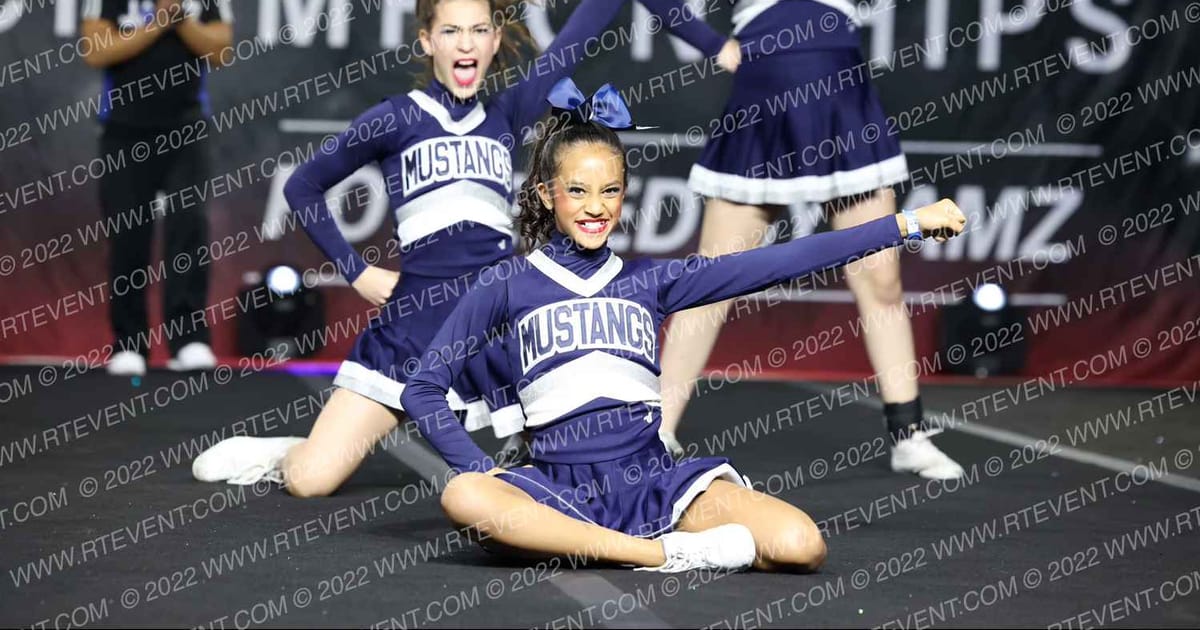 MEADOWS MIDDE SCHOOL · The Pinnacle Cheerleading Championship