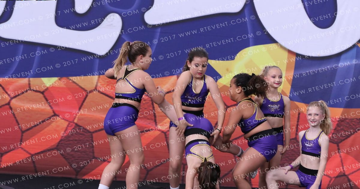Club de Cheerleading Thunders Barcelona INTENSITY · FC Barcelona