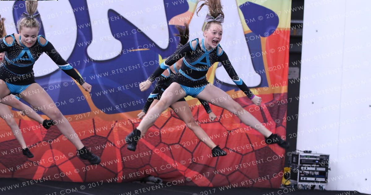 Altitude Cheer Avalanche · FC Barcelona
