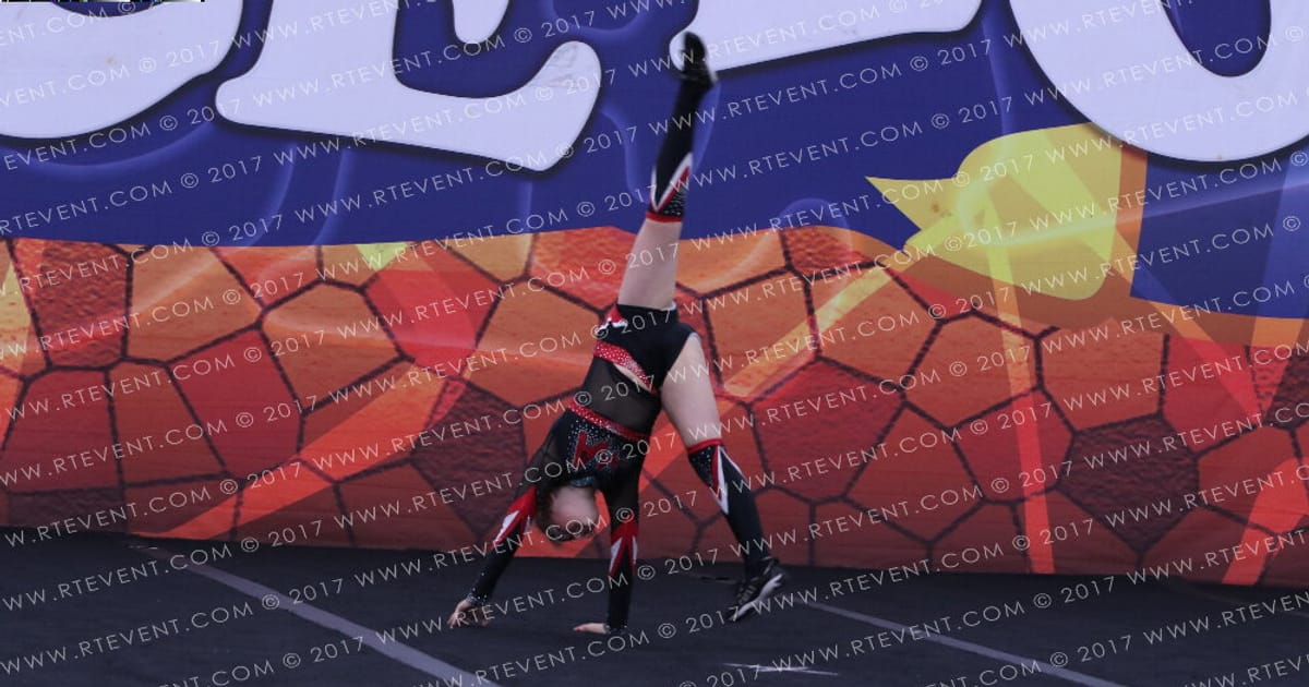 Adrenaline Allstar Cheerleading Elsie Parsons · FC Barcelona