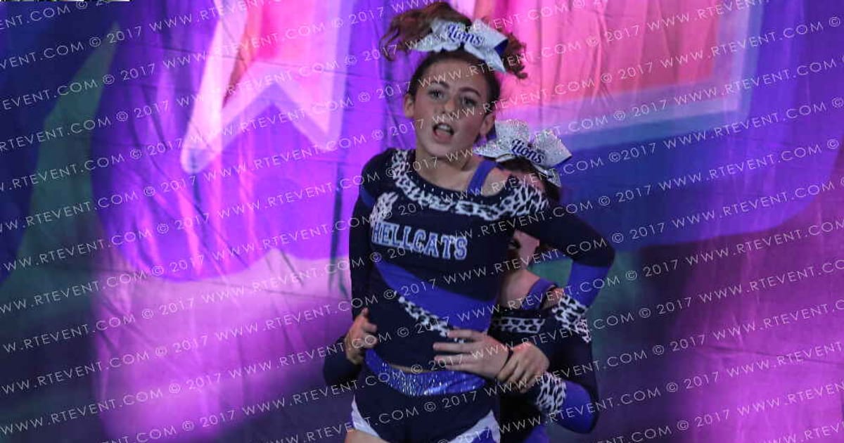 Hellcats Cheerleaders Lions · Into the Future