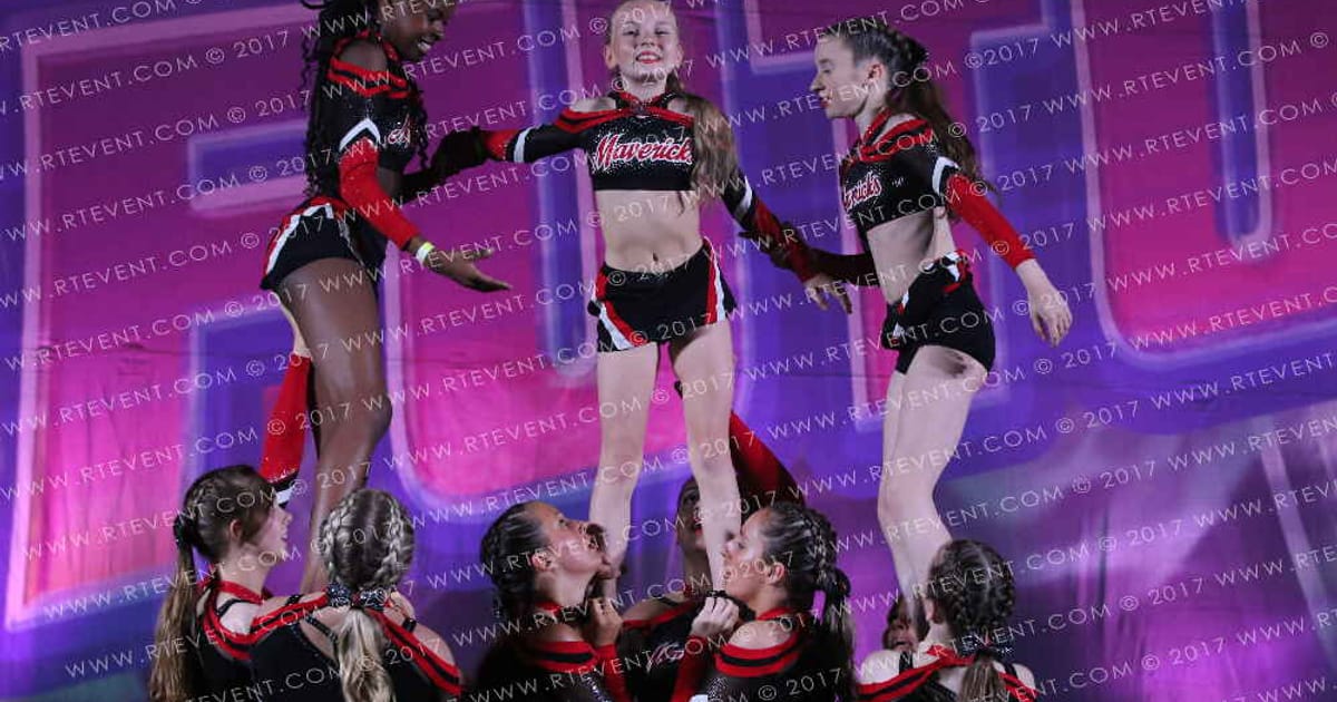 Utopia Cheer Arcadia · Into the Future
