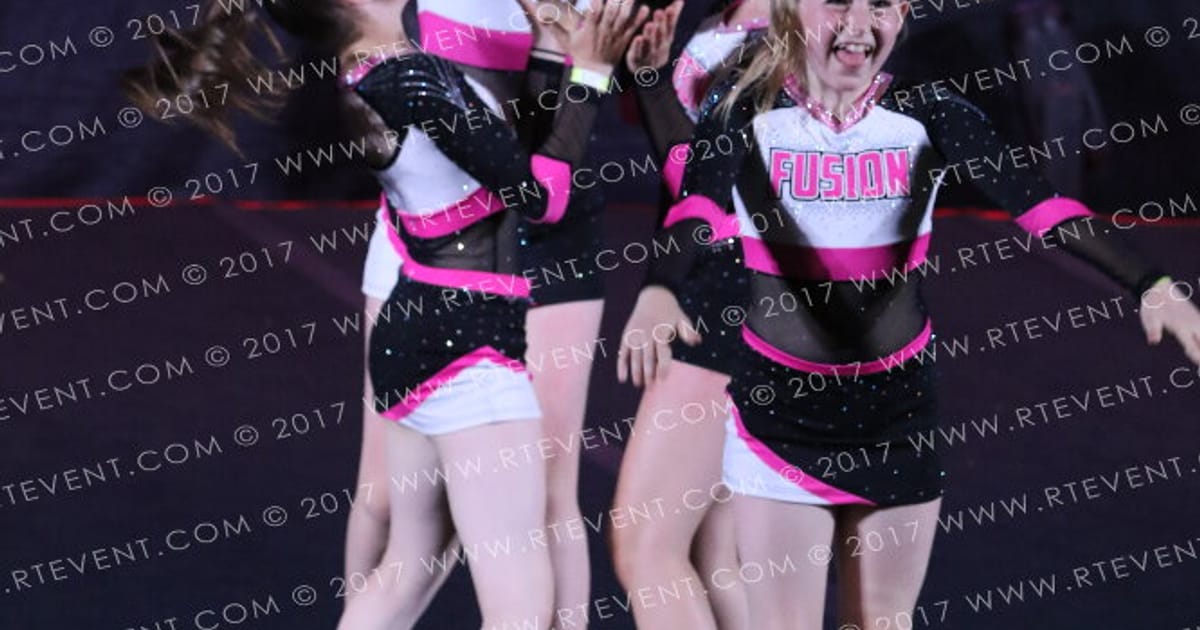 Fusion Cheerleaders Meteor · Into the Future