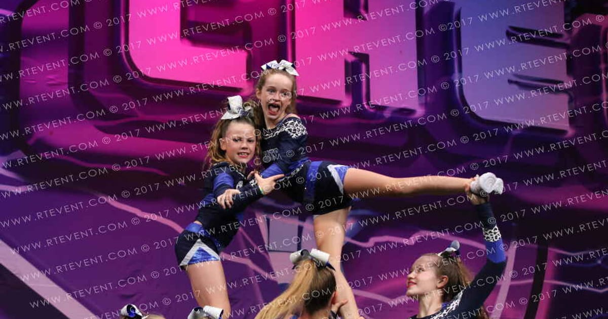 Hellcats Cheerleaders Tigers · FC Internationals and Schools out