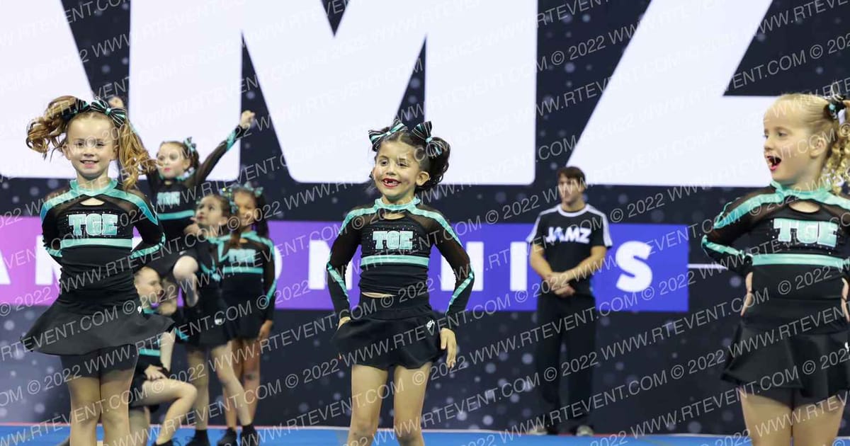 TRICKS GYM ELITE SPARKLE NA · Reload