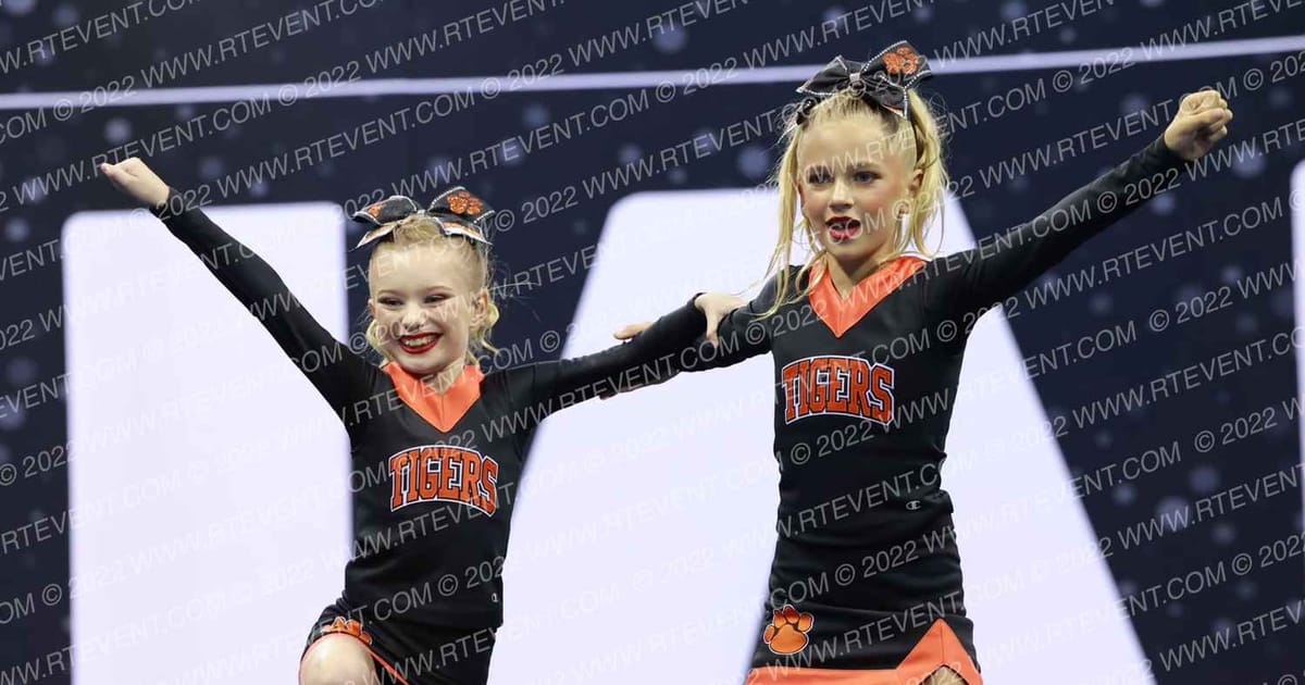 ROSEVILLE JR TIGERS PEEWEE NA · Reload