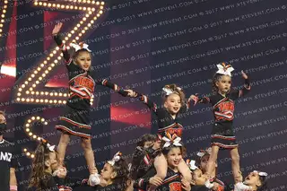 LINCOLN TIGERS DIAMOND DIVAS