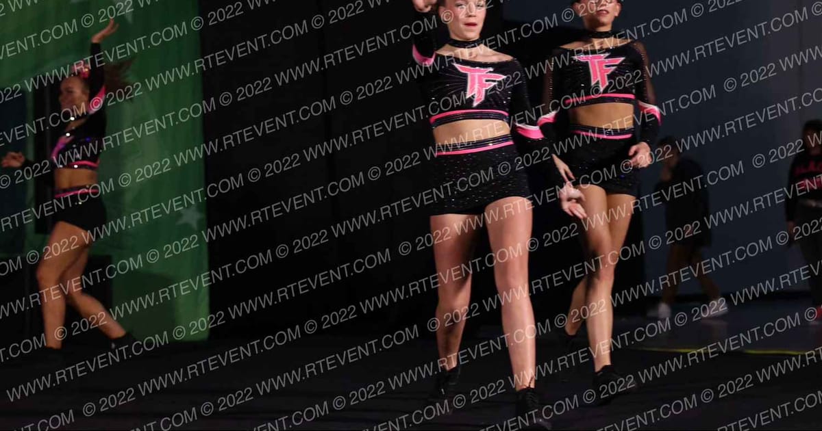 Titanium Force Cheer Bombshells · CSG Challenge Peoria