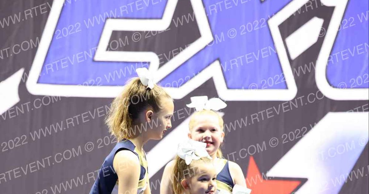 NC Colts Hurricanes Pee Wee Rec Traditional Small · Spirit of Fall