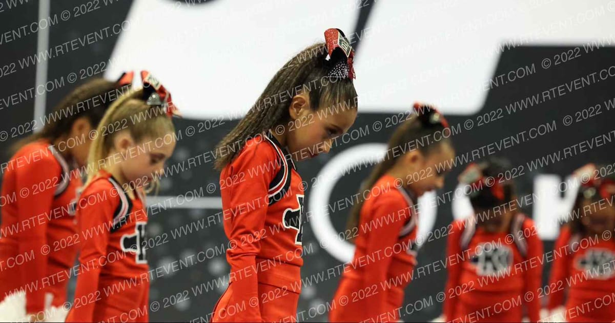 KERMAN PEEWEE CHEER NA · Royal Valley