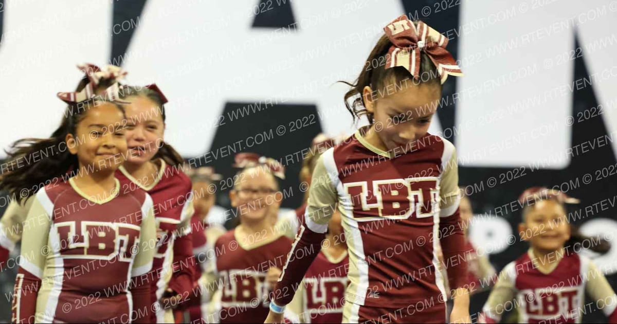 LOS BANOS TIGERS PEE WEE SQUAD NA · Royal Valley